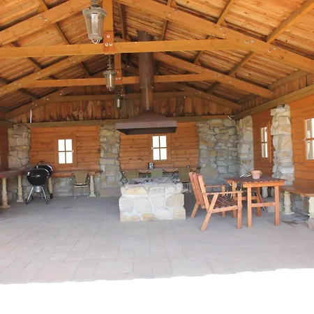 Statek-hofje Nyaraló Broumov